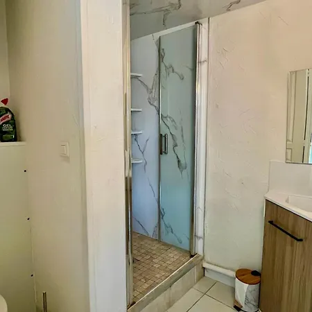 Maisonnette, A 50m De La Avec Terrasse Apartmán